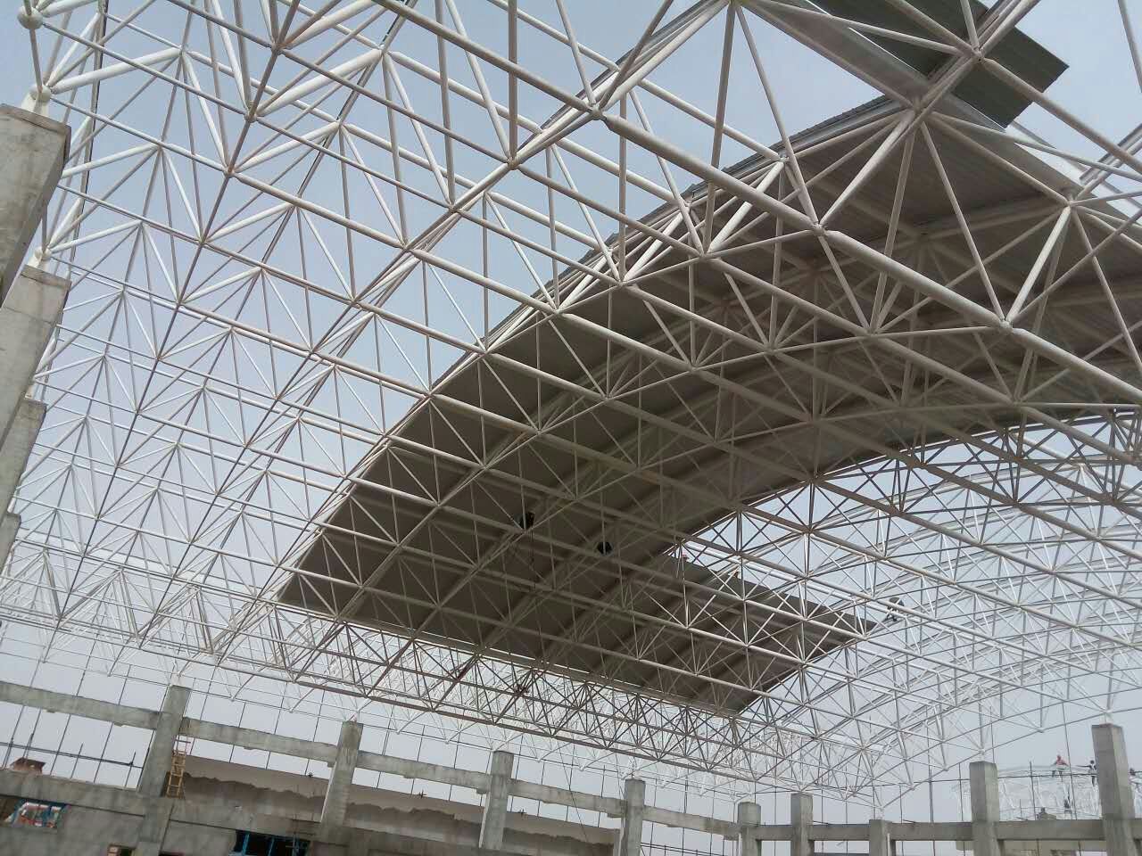 乌海青岛一汽网架